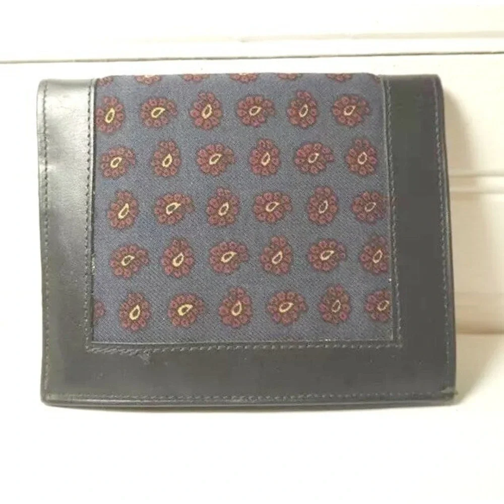 Vintage Leather wallet NWT Comfotan Cowhide & Blue Paisley Print fabric Bifold